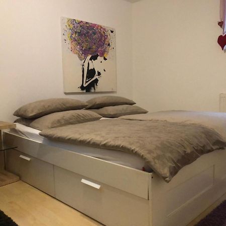 Christine Oparaugo - Privatzimmer Mit Bad Leutkirch im Allgäu Buitenkant foto